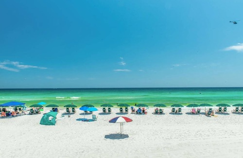 Holiday Isle Condo | 98 m² Condo ∙ 2 bedrooms ∙ 6 guests