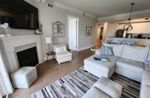 Lakeside at Blue Mountain Beach Condo | A Snowbird's Lake and Gulf Dream on 30A