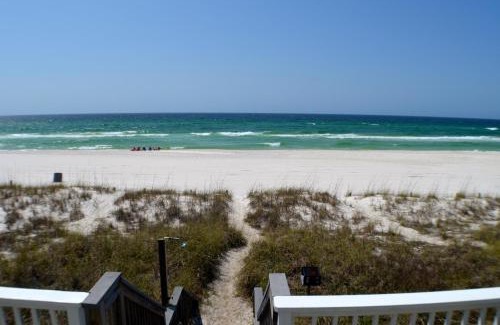 Sunnyside House | A View To Sea! West End! Sleeps 12! Hot Tub!