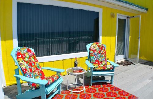 Sunnyside House | A View To Sea! West End! Sleeps 12! Hot Tub!