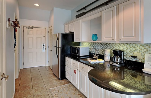 Rosemary Beach Condo | Amazing Getaway with Community Pool - Moments from the Beach!