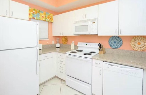 Four Mile Village Apartment | Apartment ∙ 2 bedrooms ∙ 8 guests