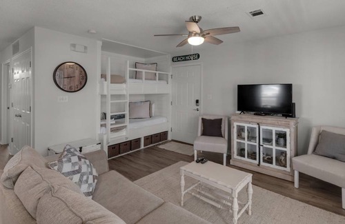 Seagrove Beach Apartment | Apartment ∙ 1 bedroom ∙ 4 guests