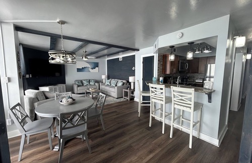 El Centro Beach Condo | Aqua Vista Gulf front with room off balcony 3 bedroom 5 beds sleeps 8