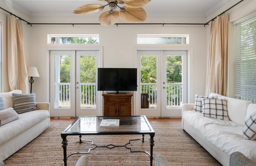 Sugarwood Beach House | "Archer Dunes" Private Pool! 3 Adult Bikes! 250 Steps to the Beach!