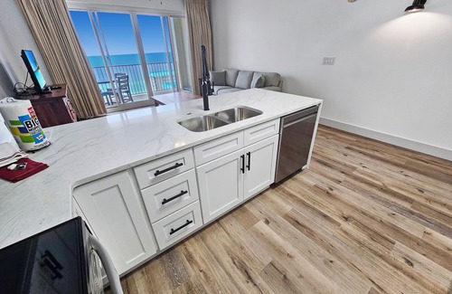 Miramar Beach Condo | Ariel Dunes 2005 | Gulf Views from 20th Floor | Fully Renovated | Zero-Entry Pool