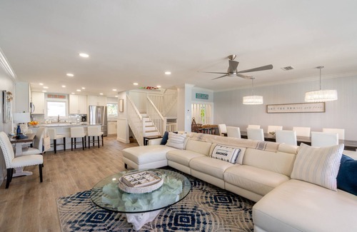 Frangista Beach House | Backyard Beach by AvantStay | Oceanfront Destin Paradise