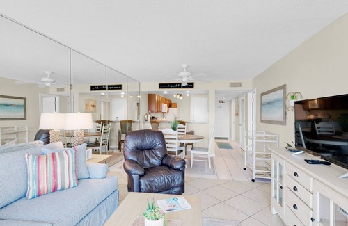 Panama City Beach Condo | ⛵Balcony-Pool-Hot Tubs-Edgewater Golf Villa 304⛵