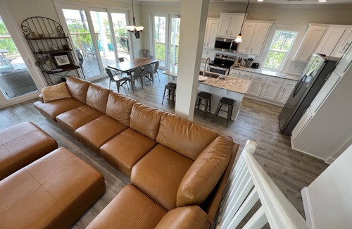 Cape San Blas House | Bayfront house with 500' dock, kayaks + big water views! October deals