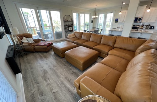 Cape San Blas House | Bayfront house with 500' dock, kayaks + big water views! October deals