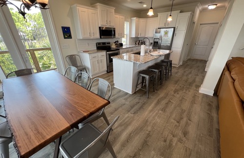 Cape San Blas House | Bayfront house with 500' dock, kayaks + big water views! October deals
