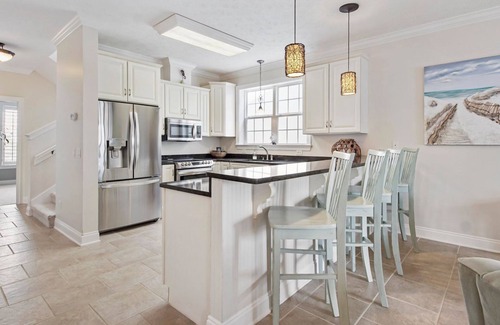 Riviera Beach House | Beach Across Street! - Hot Tub - Dog Friendly