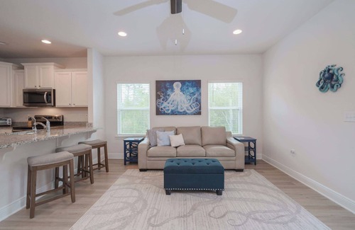 Thomas Drive House | Beach Getaway | Community Amenities!