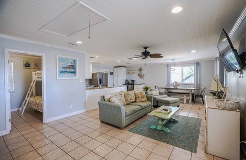 Sunnyside On The Gulf House | Beach House Ocean Views, Private Beach Yard Large Pets, Free Kayaks & SUP