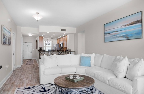 Panama City Beach Condo | ☀️BeachFRONT-Balcony-2 Gulf Front Pools-Aqua Resort 2103☀️