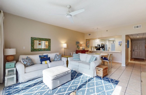 Rosemary Beach Condo | Beachfront condo with 2 beach chairs included & pickleball - short walk to dining