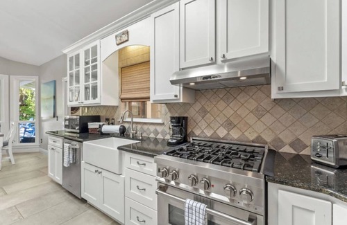 Sugarwood Beach House | Beachwalker Bliss by AvantStay | Private Pool, Walk to Beach