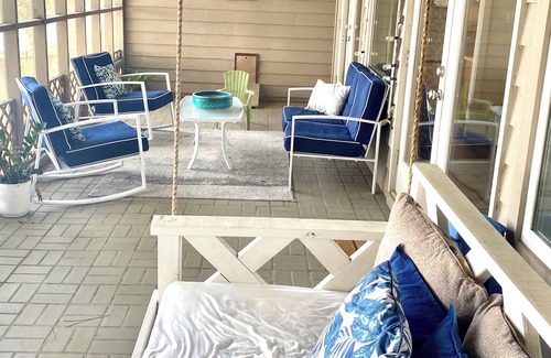 Mary Esther House | Beautiful waterfront 4-bedroom house in Mary Esther with private beach!