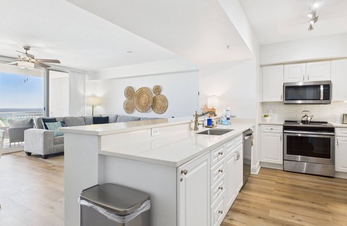 Panama City Beach Condo | Bella Blue 427-Stunning Views-Sleeps 6