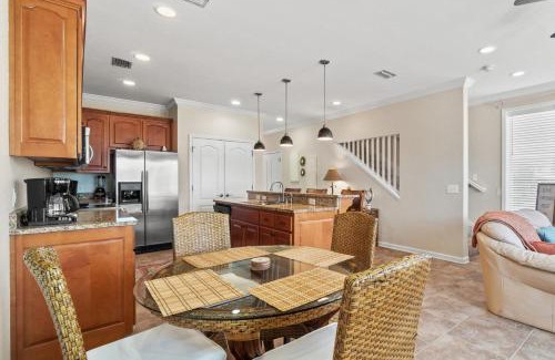 Sunnyside Apartment | Bella Costa 144