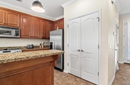 Sunnyside Apartment | Bella Costa 144