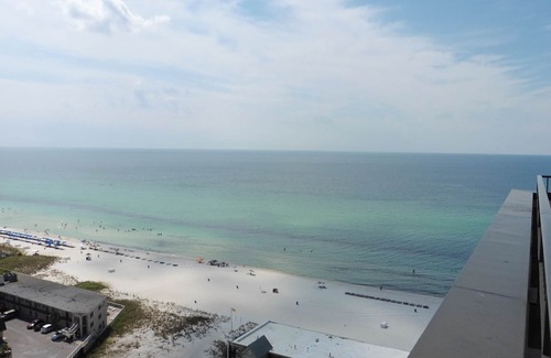 Panama City Beach Condo | Best Price on the Beach Near Pier Park. BOOK YOUR VACATION NOW!