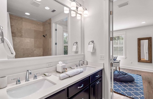 Watercolor House | Big Luxury Fully Loaded BeachHome w Cart and Bikes
