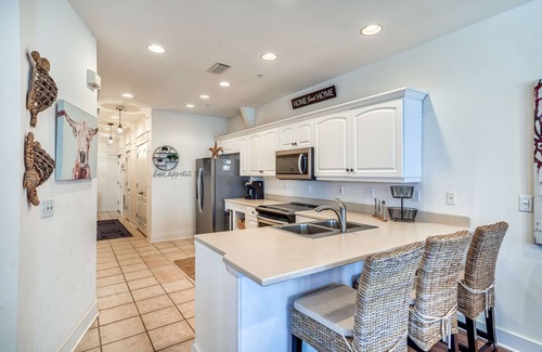 Seacrest Condo | Bikes, Beach, and Breathtaking Views! Beachfront Comfort Where Memories Are Made