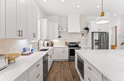 Crystal Beach House | Black Pearl-New Huge Luxury Home w/Private Pool and Spa