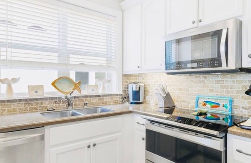Hollywood Beach House | Blu-Skye Sandy Shenanigans- Beautiful 4 bedroom/4 bath PCB Exclusive West End