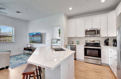 Bonita Springs House | Bonita Beach Bungalow! BRAND NEW BUILD! Cozy, Private & Close to beach!