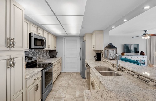 Long Beach Condo | Booking Long Beach August 18, 2025-April 2026 READ DESCRIPTION PRIOR TO BOOKING