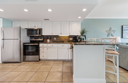 Navarre Beach House | Breezeway-Gulf Front Home Sleeps 9