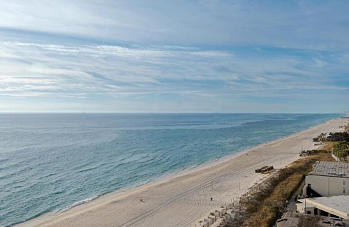 Panama City Beach Apartment | Breezy Tropical Condo with 360 sqft Balcony Facing Gulf - Unit 0905