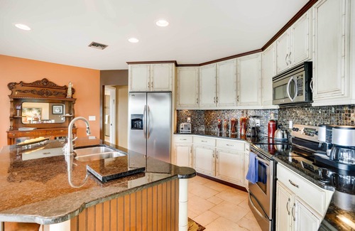 Caloosahatchee House | Canalfront Home w/Private Dock in Cape Coral