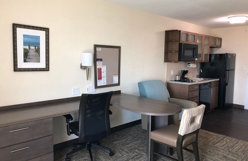 Gulf Highlands Hotel | Candlewood Suites Panama City Beach Pier, an IHG Hotel
