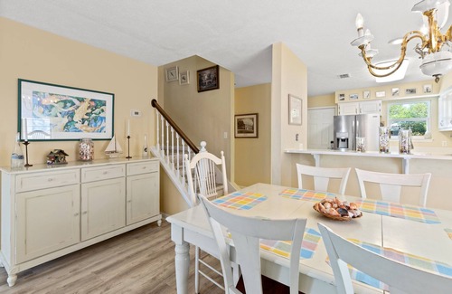 Hollywood Beach House | Charming 3bd/3ba HOUSE Across the Street from the Beach w/Gulf VIEWS!