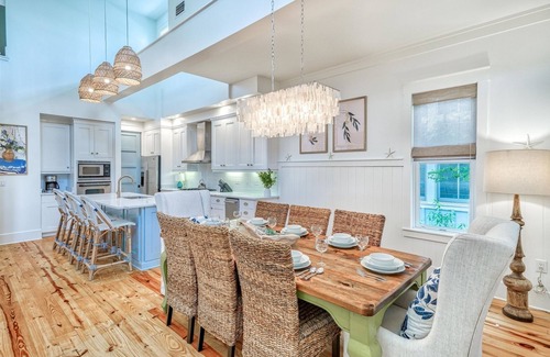 Watercolor House | Charming 3BR, Pet-Friendly Cottage, Golf Cart, Bikes, 2 Blocks to Beach & WaterColor Amenities!