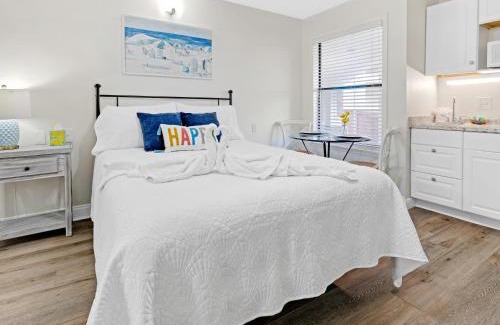 Gulf Lagoon Beach Apartment | Charming Beach Studio With Pool & Sauna