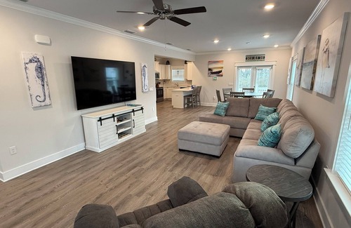 Panacea House | Charming Family beach getaway pool camp arcade bikes quiet St Teresa
