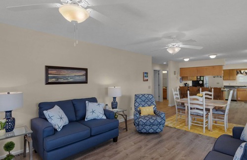 Seacrest House | Classic Beach Retreat, Steps to Beach + Free Attraction Tickets!