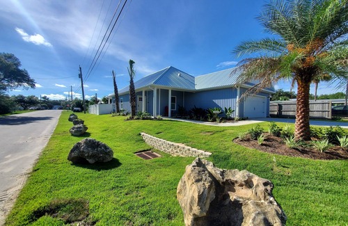 Laguna Beach Estates House | Coastal Elegance Villa & Pool Sleeps 18