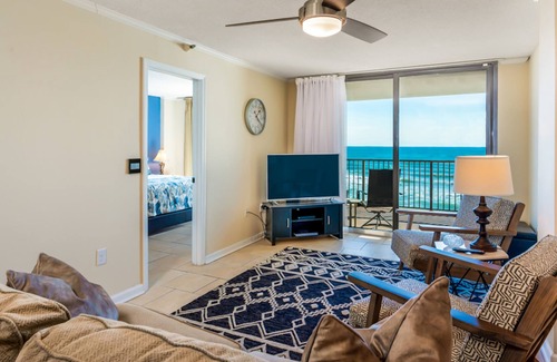 Navarre Beach Condo | Come and Enjoy the Beautiful Emerald Waters at Emerald Surf Unit 404