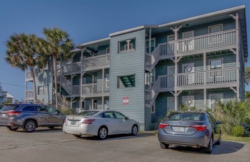 Inlet Beach Apartment | Completely Remodeled Beachside Studio with Pool - Snowbirds Welcome