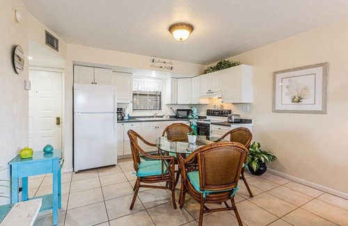 Marco Island Condo | Condo ∙ 1 bedroom ∙ 4 guests