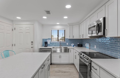 Holiday Isle Condo | Condo 1150 is a 2 Bedroom on the Beachside
