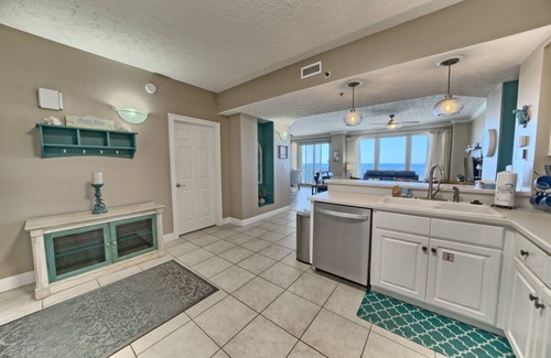 Panama City Beach Condo | Condo ∙ 2 bedrooms ∙ 5 guests