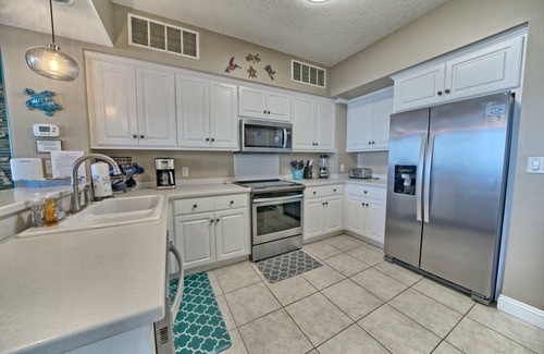 Panama City Beach Condo | Condo ∙ 2 bedrooms ∙ 5 guests
