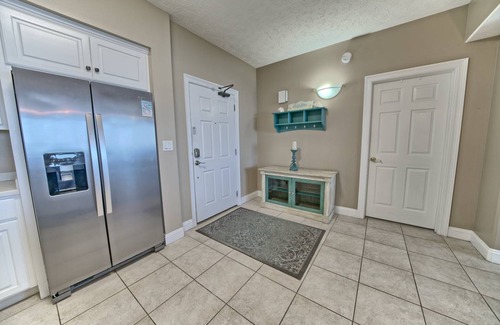 Panama City Beach Condo | Condo ∙ 2 bedrooms ∙ 5 guests