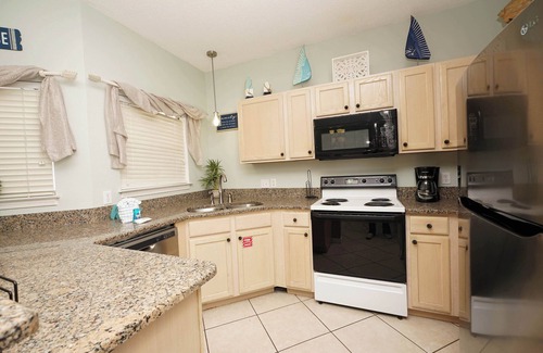 Holiday Isle Condo | Condo #9241 – 3BR on the Beachwalk! Pet Friendly
